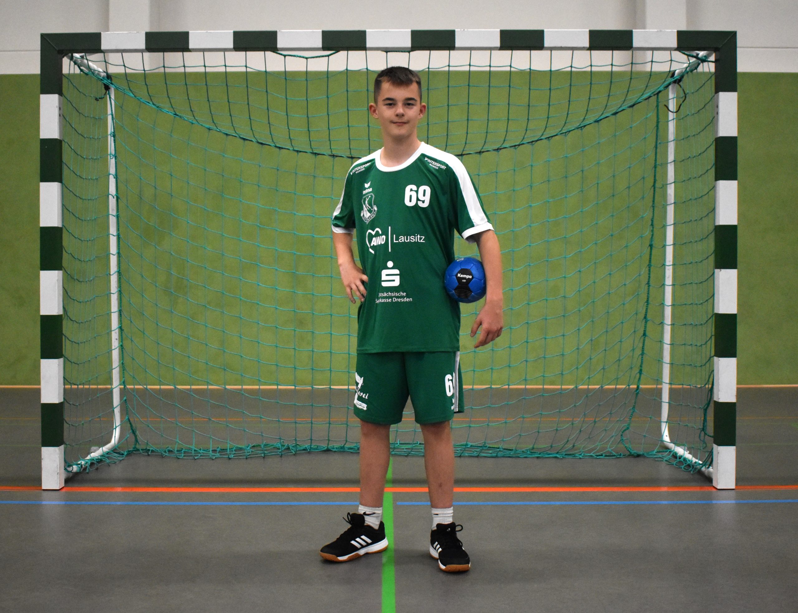 https://lhv-hoyerswerda.de/wp-content/uploads/2025/10/Nick-scaled.jpg