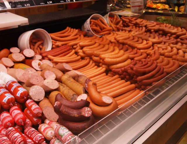 Starke Würfe. Starke Würste. Starke Partnerschaft seit mehr als 15 Jahren.